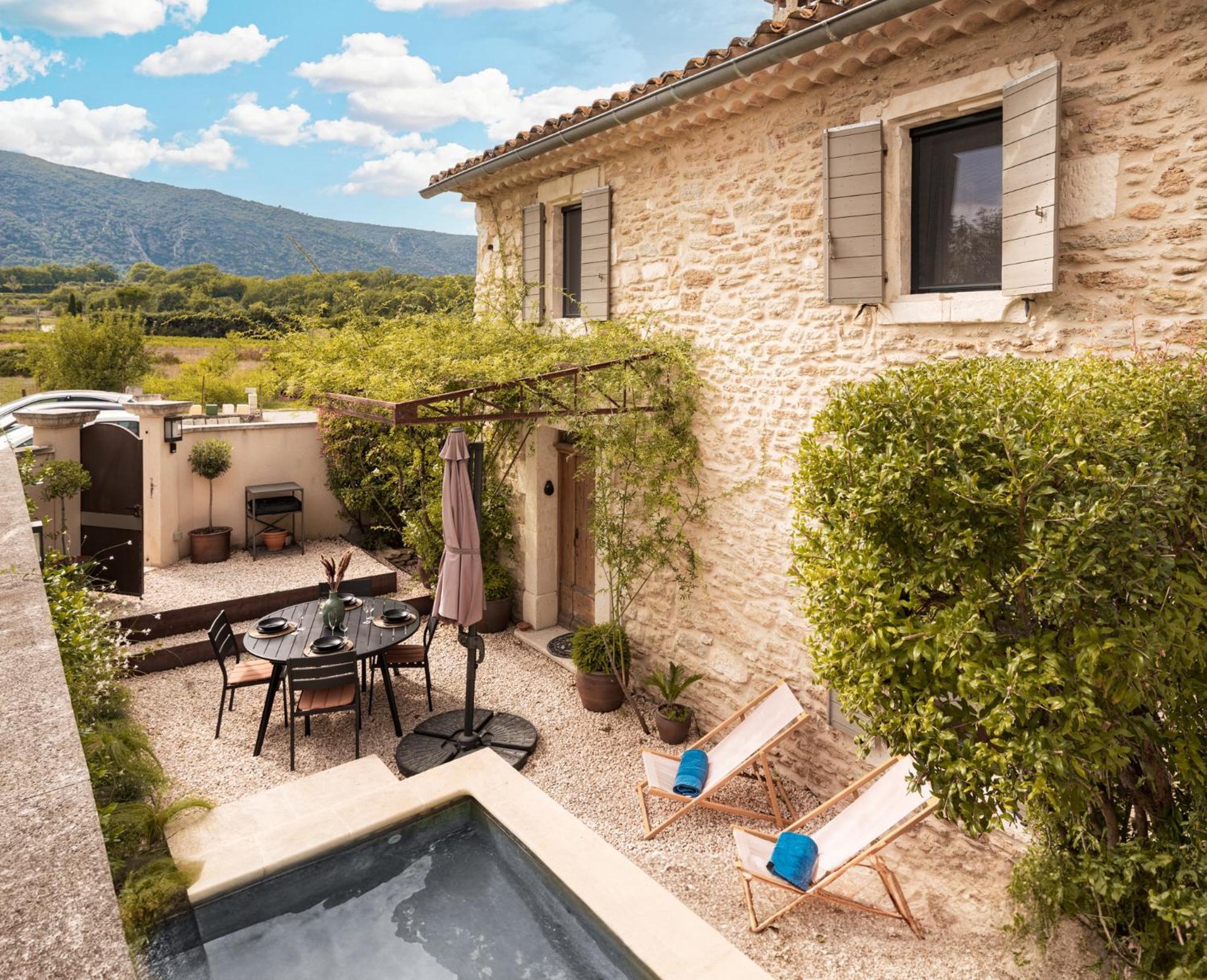 Le Mas Des Sablieres Oppede Exterior photo